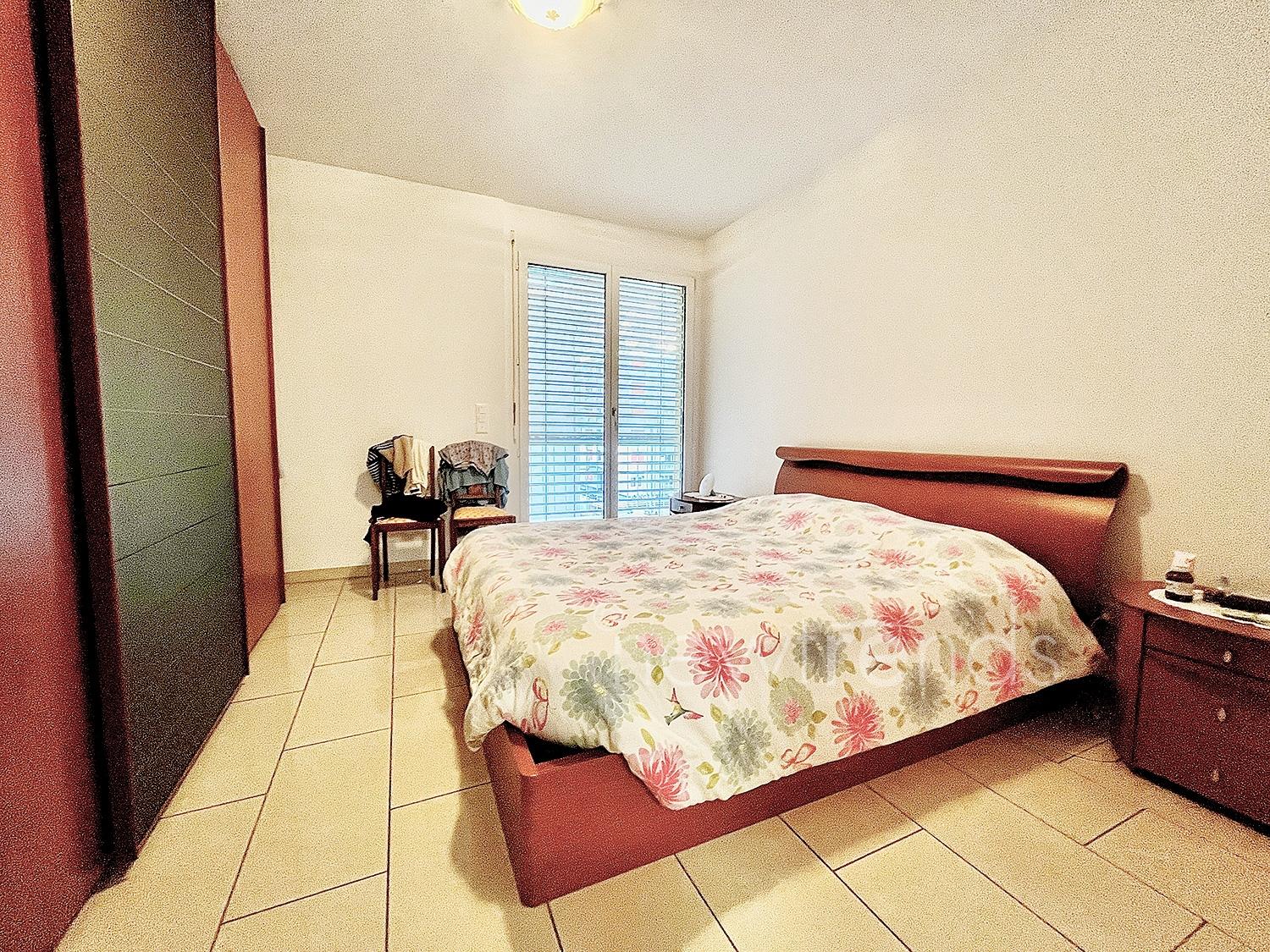 luminoso appartamento con grande terrazza a 5 minuti dal centro a lugano-viganello: foto camera da letto padronale
