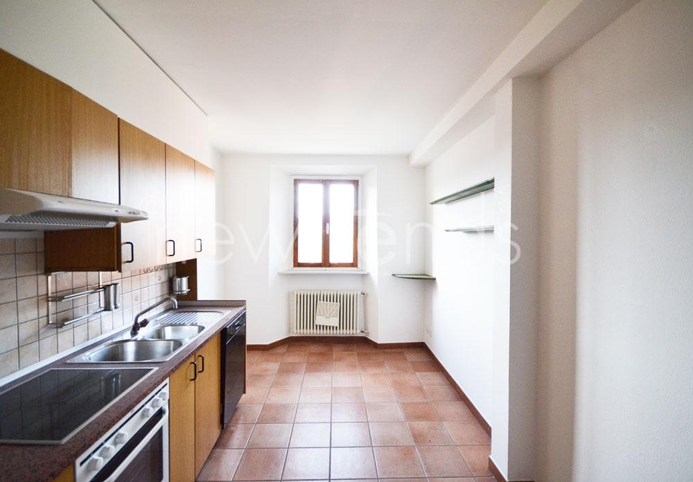 affittasi appartamento in casa di nucleo a pazzallo: foto cucina separata