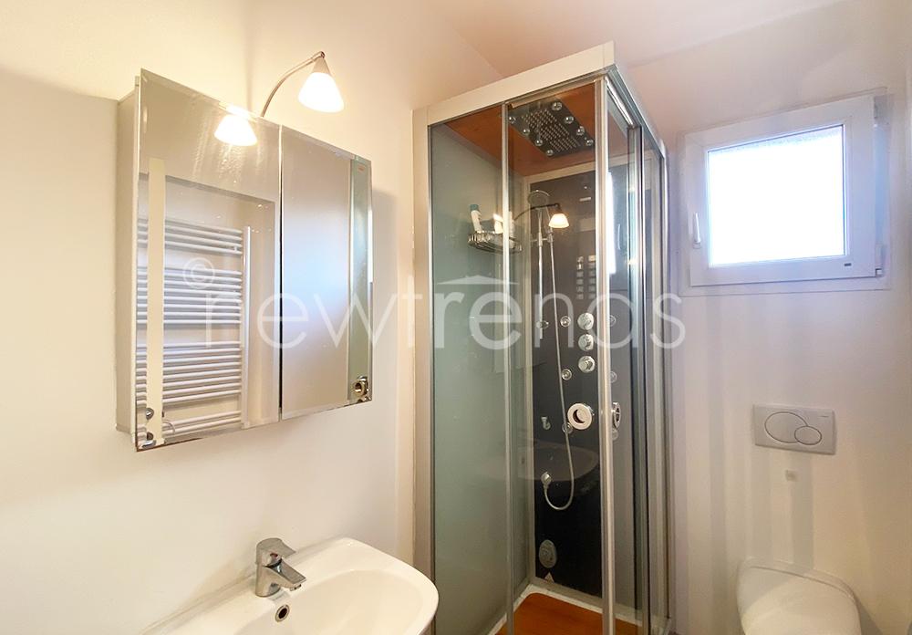 vendesi appartamento 3,5 locali ristrutturato vicino universitÀ a viganello: foto bagno con doccia